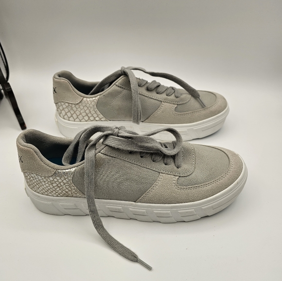 Blowfish Sneakers - Picture 2 of 8